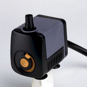 Fountain Pump With Adjustable Flow Control. 6' Power Cord.